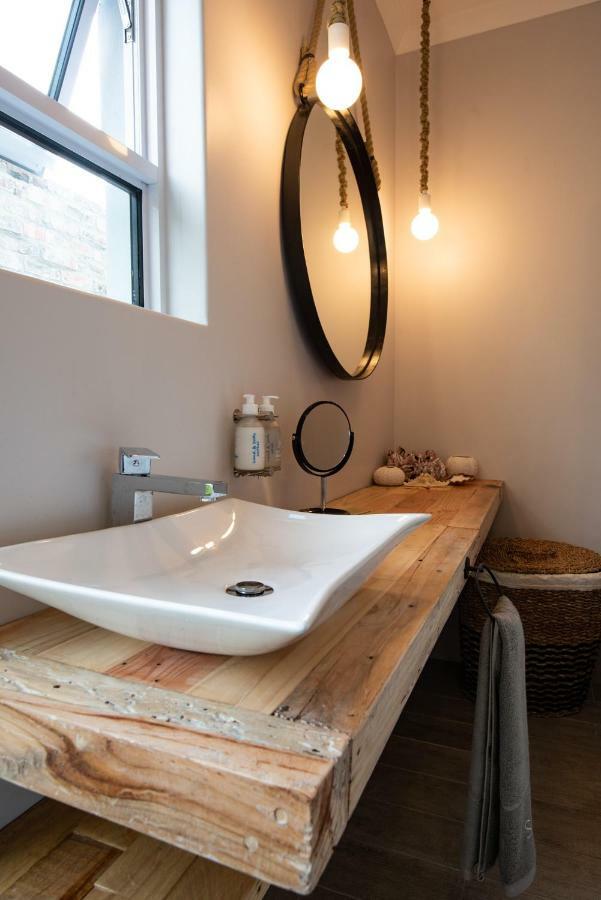 Salt Boutique Guesthouse By Curiocity (Adults Only) Bloubergstrand Ngoại thất bức ảnh